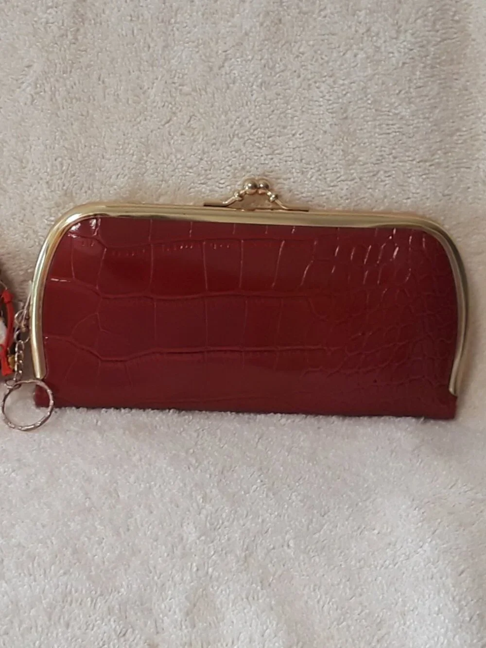 2Pc set: Red Glossy Faux Croc Wallet Kiss-Lock + Red/Pink Coordinated Coin Purse